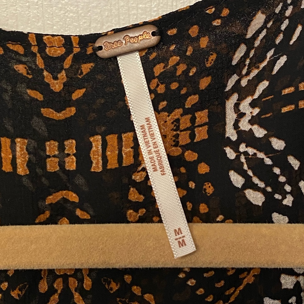 Free People Lele Printed Blouse Size Medium. 🧡🤍🖤 only worn once - Picture 6 of 9